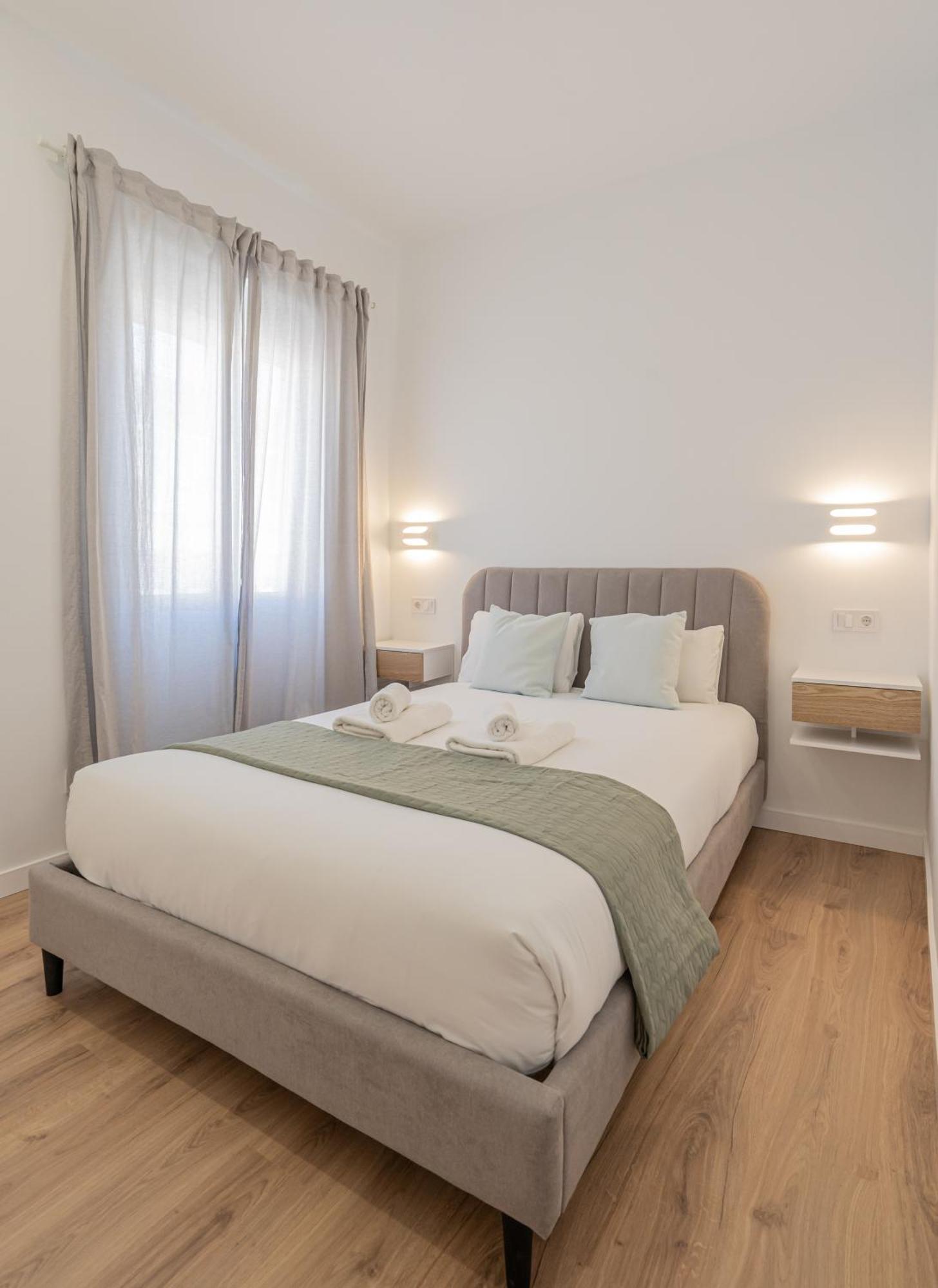 Stay U-Nique Apartments Alferez مالقة المظهر الخارجي الصورة
